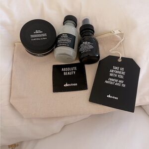 Davines Oi travel Care Set with Pouch